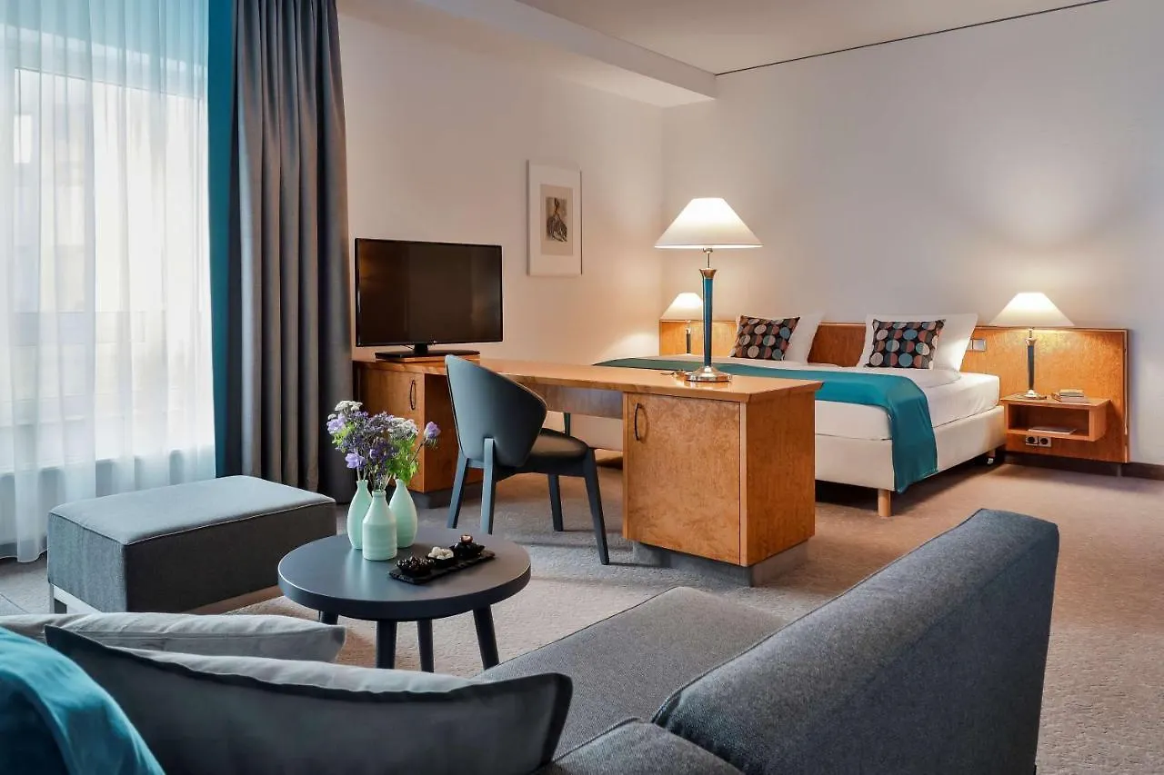Dorint Hotel Dresden 4*,