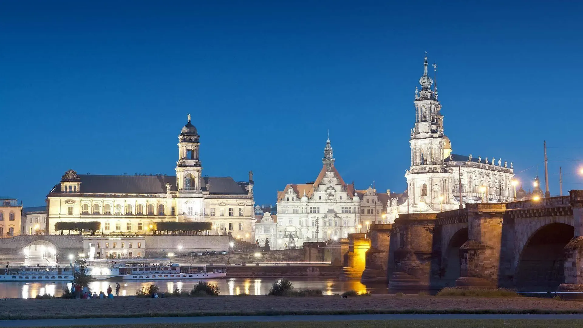 Dorint Hotel Dresden 4*,  Germany