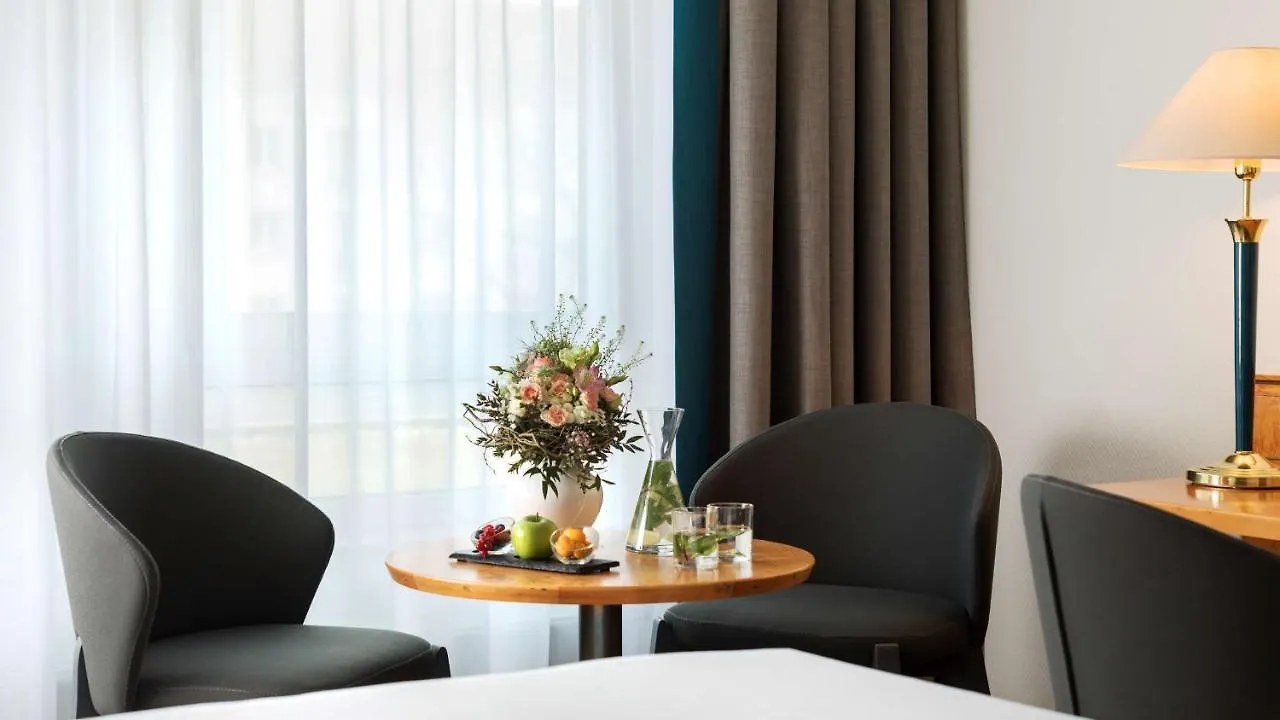 Dorint Hotel Dresden 4*,