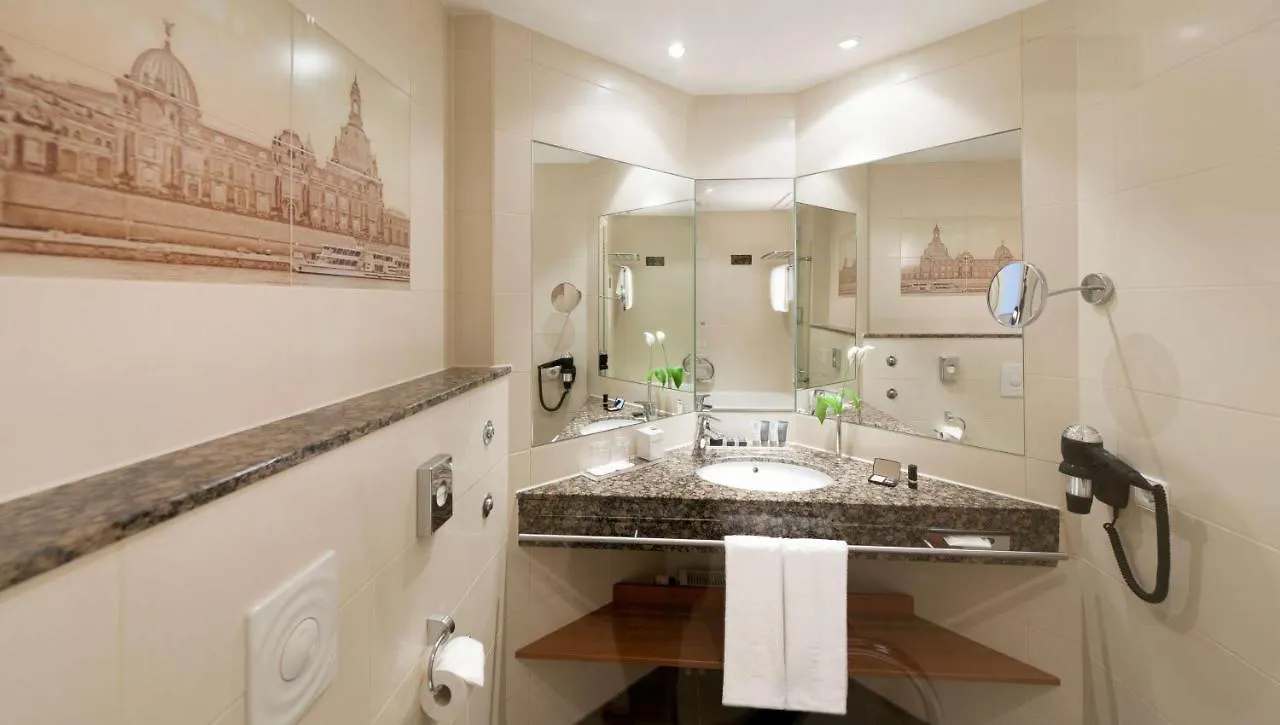 Dorint Hotel Dresden 4*,
