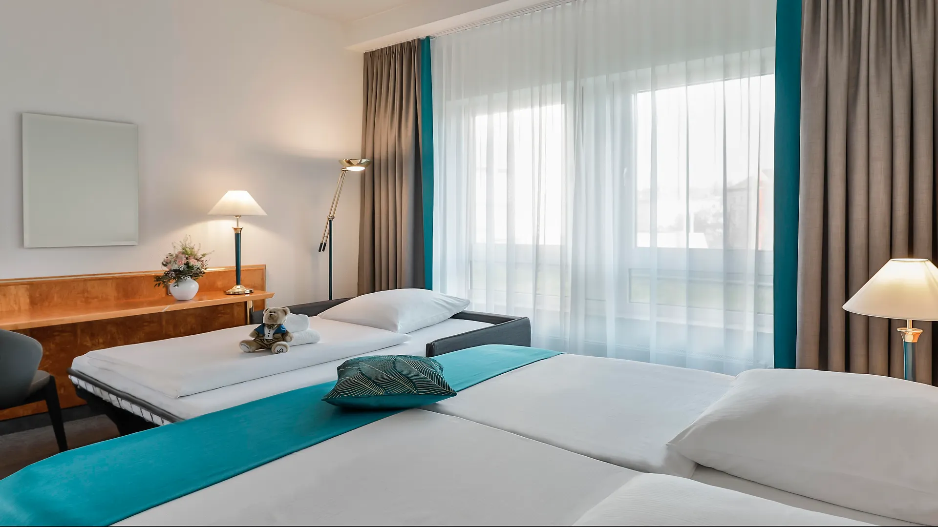 Dorint Hotel Dresden 4*,  Germany